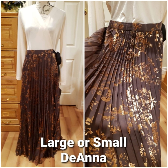 DeAnna and DeAnna ll LulaRoe - Picture 2 of 4